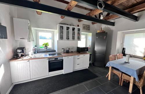 Modernes Bauernhaus - 3 Schlafzimmer, Kamin, Wohnzimmer, Küche, Bad - Foto 3