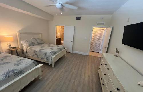 FULL TIME LIC Mgr - LUXURIOUS 3 BED 3 BATH OCEANFRONT SUITE - UPSCALE OCEANFRONT RESORT - INDOOR PICKLEBALL - SPEAKEASY! - Foto 27