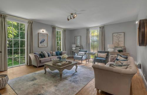 Stylish 4-Bed Apartment in Suffolk l Near Town - Foto 2