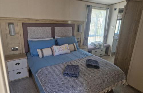 SeaView Sleeps 4to6 Pet friendly Parking - Photo 34