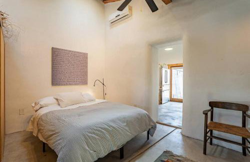 Modern Historic 1900 Adobe Bungalow in Downtown - Foto 16