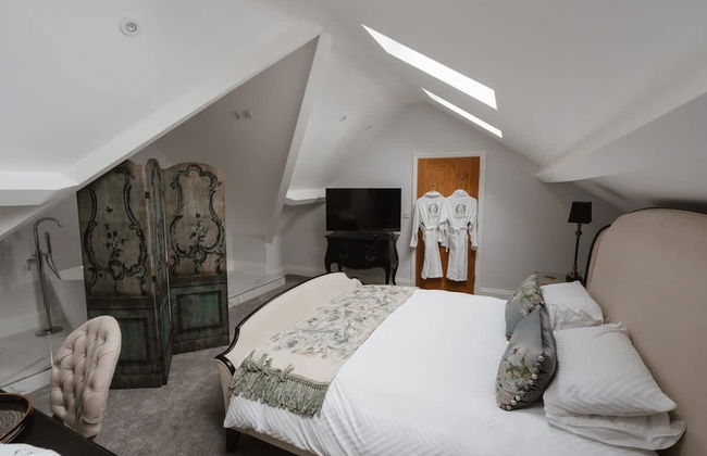 Willow Lodge With Hot Tub - Photo 17