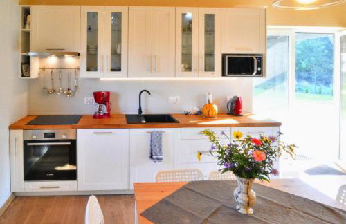 Holiday Home With Private Garden Close to the Lake - Foto 12