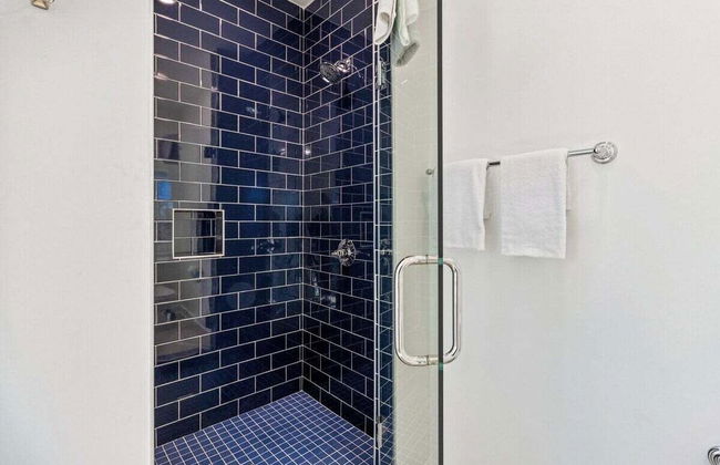 New Home 3br/2.5br w/ Kayak Access Sleeps 9 - Foto 39