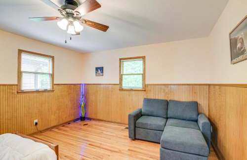 5 Mi to Lake Robinson: WFH-Friendly Home w/ Pool - Photo 11