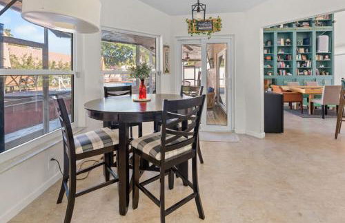 Plantation Pool Home with Hot Tub Sleeps 10 - Foto 12