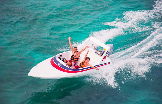 Conducción de lancha rápida por Punta Maroma - Foto 3