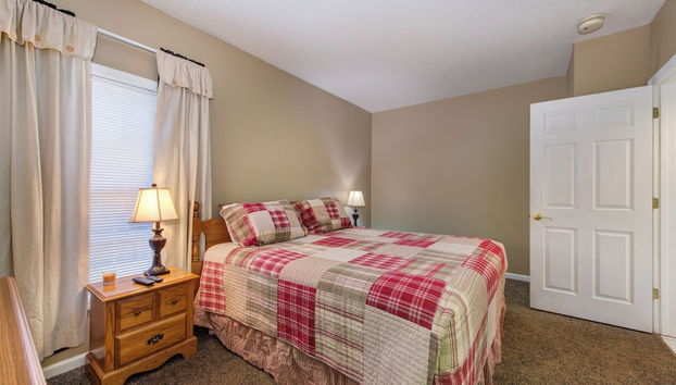 Colonial Crest Condo Unit #113 - Foto 3, Habitación