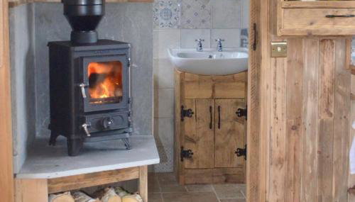 Whittlewood Shepherd's Hut in Silverstone, Cosy, Rural, Views - Foto 2, Shower