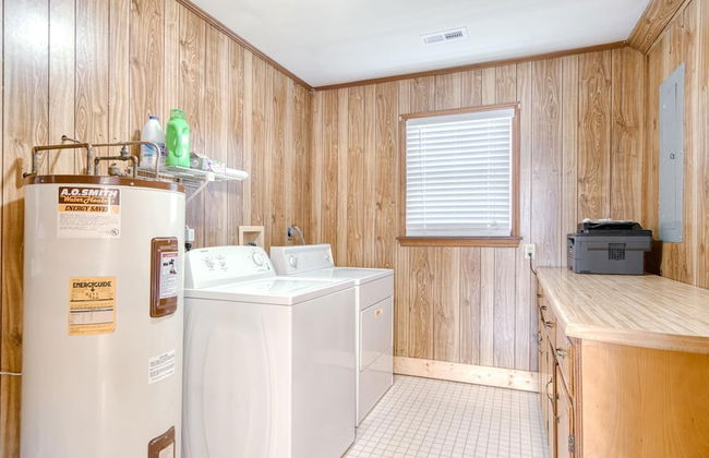 New River 3BR - Fishing, Kayaking, Hot tub, VT Game Weekends - Photo 31