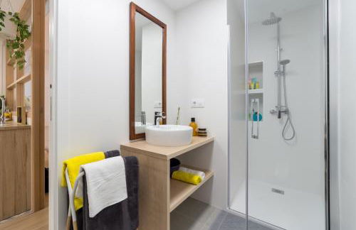 Valencia Just in the Middle - Photo 11