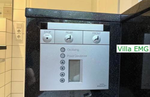 Luxus Ferienhaus Villa EMG Emsdetten nah Münster, Osnabrück, Rheine für Familien Gruppen bis 17 Personen, Pool, Whirlpool, Garten, Kamin, 6SZ - Foto 20