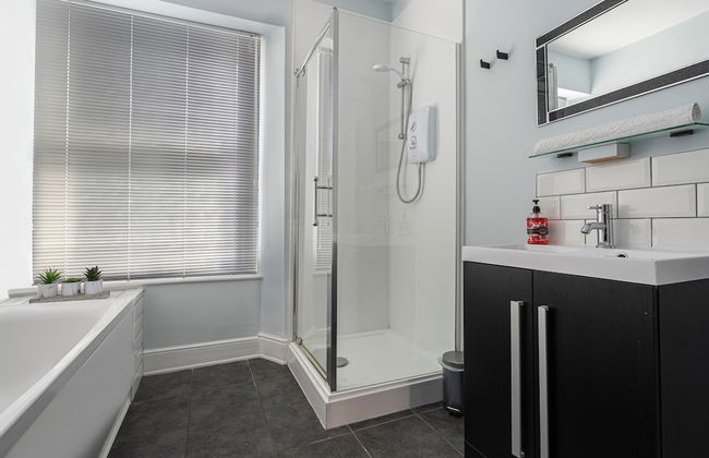 JOIVY Charming 4-Bed House Near The Hoe Park - Foto 20