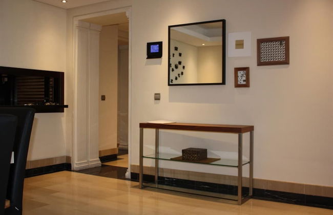 Two-Bedroom Beach Apartment - Photo 24