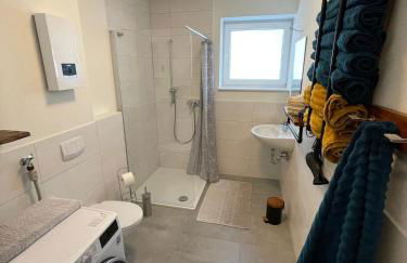 Zentrale Neubauwohnung mit Balkon - Foto 7