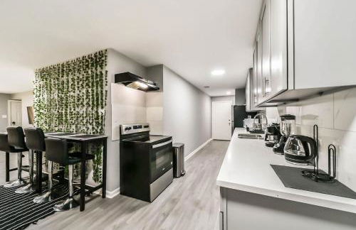 Comfy 5BR Holiday Home with Hot Tub, 10min from NGR Stadium - Foto 4