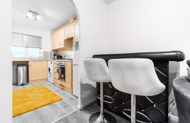 Stunning 2-bed Apartment in Tipton Sleeps 3 - Foto 8