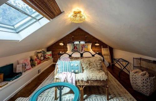 Thoughtfully Design Cottage with Breathtaking Indoor and Outdoor in Maryland - Photo 12