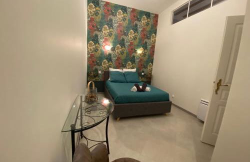 Le Gîte de Lancelot avec balnéo City Center - Foto 11