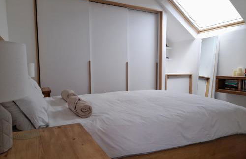 Converted Barn in Bath - Photo 9