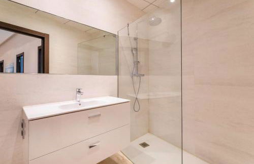 Villa Irene, Large First Line Villa wíth amazing sea- and coast views and large private swimming pool! - Photo 52