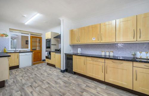 -CH- Stylish & Relaxed Stay,Free Parking,Free WiFi - Foto 33