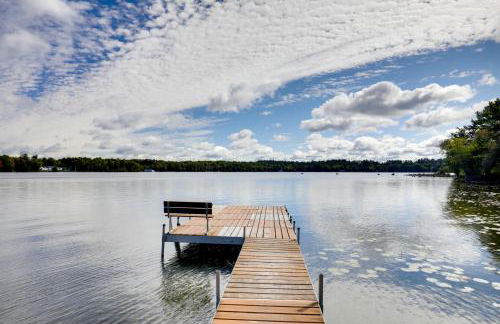 5 Mi to Sno-Eagles Trails Lakefront Getaway! - Photo 1