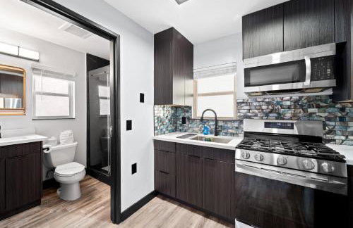 The Neon Elm Hotel - Foto 80