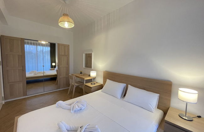 OlivAparts - Photo 3