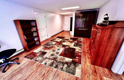 Newly Remodeled spacious units, minutes from mountains, inlet, downtown and airport - Photo 24