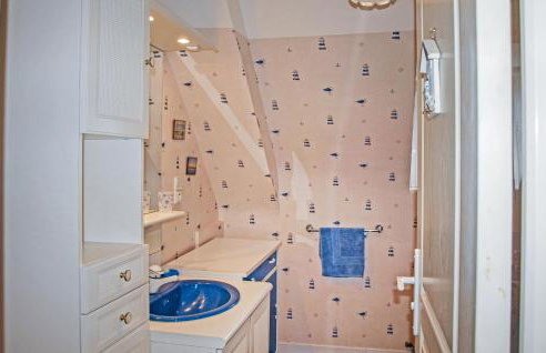 4 Bedroom Lovely Home In Langueux - Foto 35