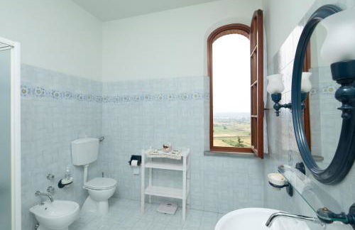 Exclusive 1970s villa with pool and garden by VacaVilla - Foto 25