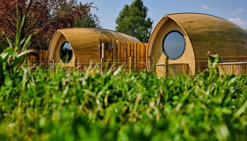 Luxury Hideaways - Photo 5