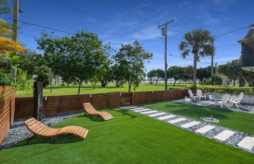 Historic Waterfront estate With Yard & Modern Kitchen - Foto 10