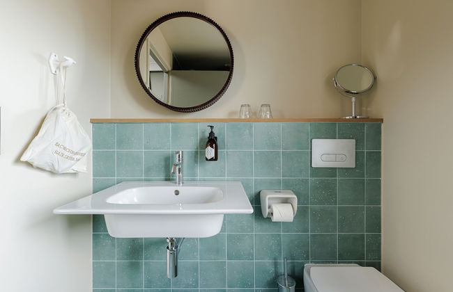 Hôtel Des Sept - Entrée autonome, réception en ligne - Encore Mieux - Foto 13