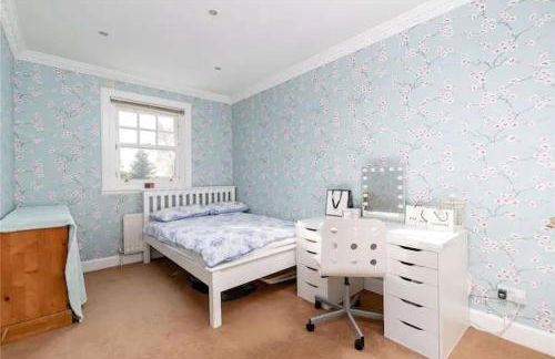 Superb 5 bedroom Villa 16 mins from City Centre - Foto 13