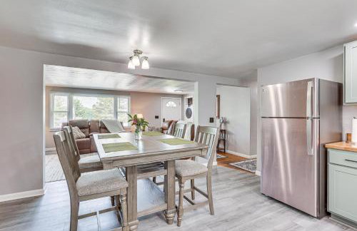 Fish, Hike and Golf Leisurely Navarre Home with Yard! - Foto 8