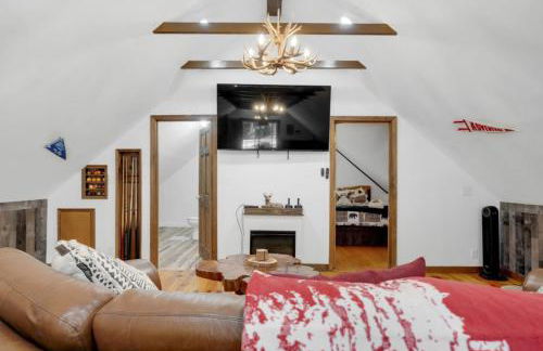 Twin Pines Retreat - Lake, Firepit and Games - Foto 15