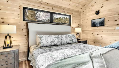 The Chalet At Greenbriar Creek - Pickleball Court, Creek, WIFI, Mountain Views, Starting at 79" - Foto 2