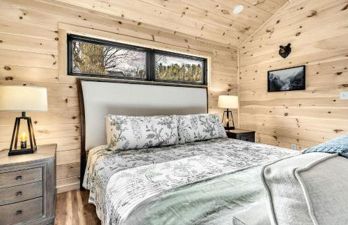 The Chalet At Greenbriar Creek - Pickleball Court, Creek, WIFI, Mountain Views, Starting at 79" - Photo 2