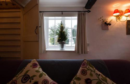 Farm Cottage a cute C17th cottage a walk across the fields to a great pub - Foto 26