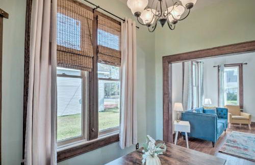 Lake Charles Cottage with Fireplace and Yard! - Foto 7