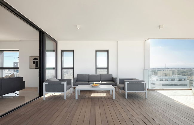 Central Park Residence - Photo 44