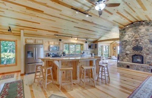 Idyllic Sturgeon Bay Cabin with Fire Pit and View - Photo 10