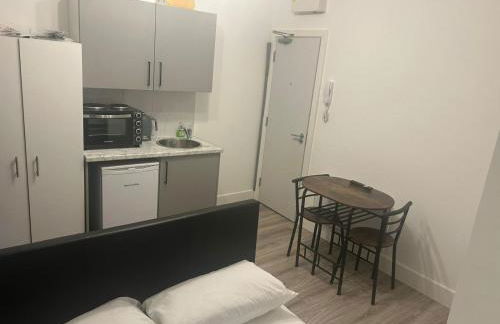 Cosy studio flat in Teddington - Foto 12