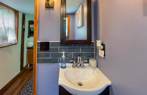 Cozy Cabin Gateway with Pool and Firepit - Foto 21