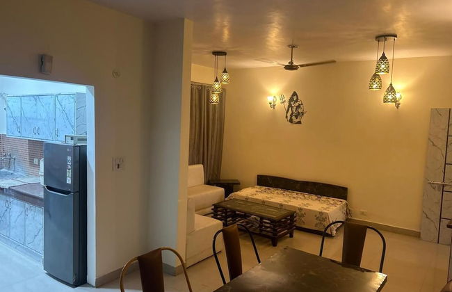 Highriseviews/familyfriendly/neartajmahal - Photo 1