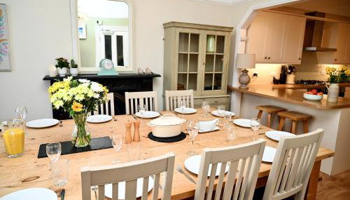 Bay View, Sleeps 18, 7 Bedrooms, 7 Bathrooms, Seafront, Criccieth - Foto 5