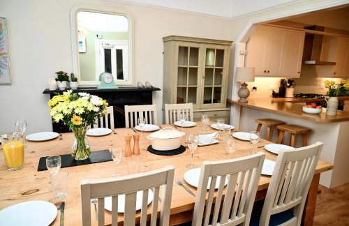 Bay View, Sleeps 18, 7 Bedrooms, 7 Bathrooms, Seafront, Criccieth - Foto 5