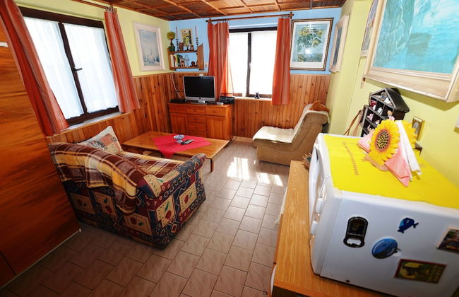 Lovely Apartment in Svinarov Czech Republic near Forest - Photo 17